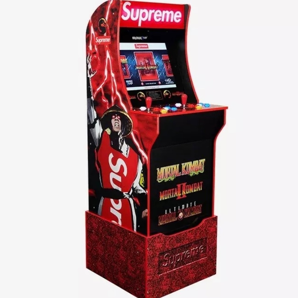 Supreme x Arcade 1UP Mortal Kombat machine Game
